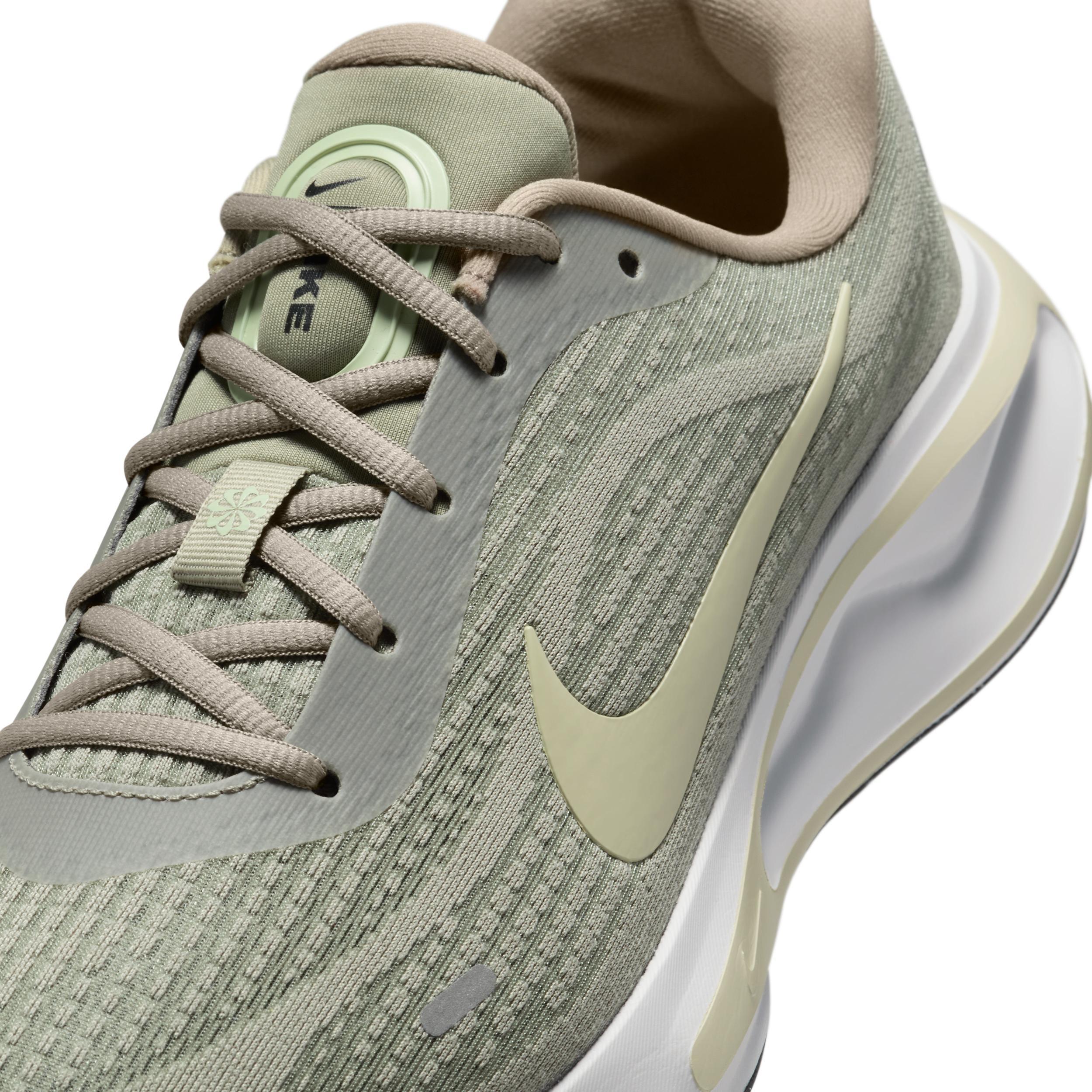 Nike Men's Journey Run Road Running Shoes Product Image
