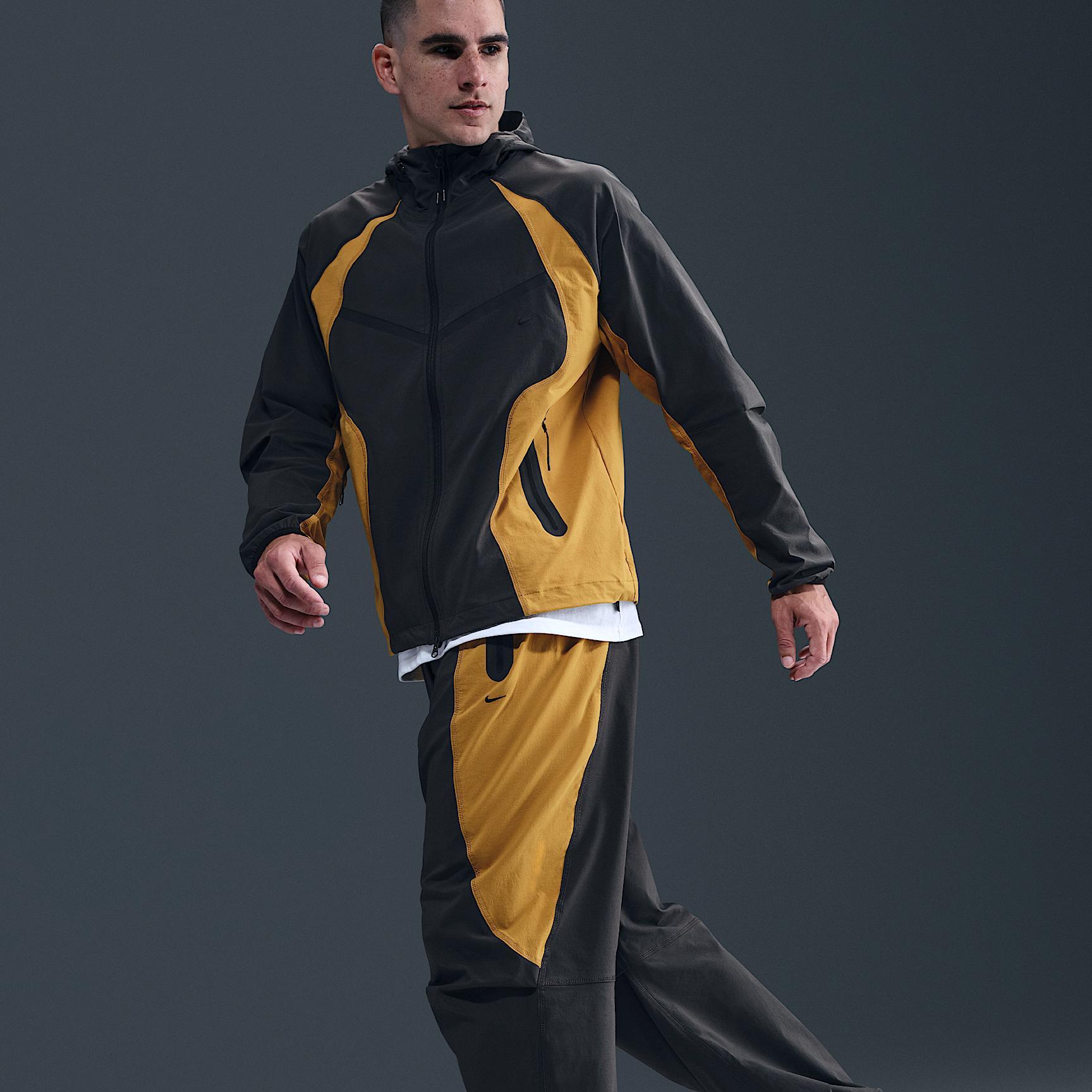 Nike Tech Men's Dri-FIT Woven Color-Block Oversized Pants Product Image
