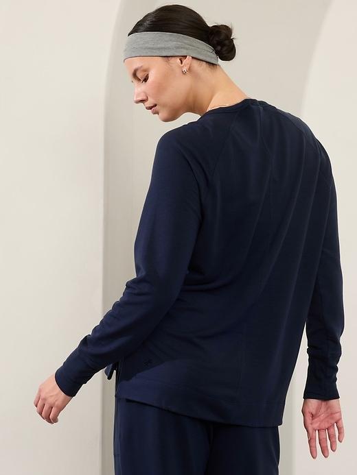 Coaster Luxe Recover Sweatshirt Product Image
