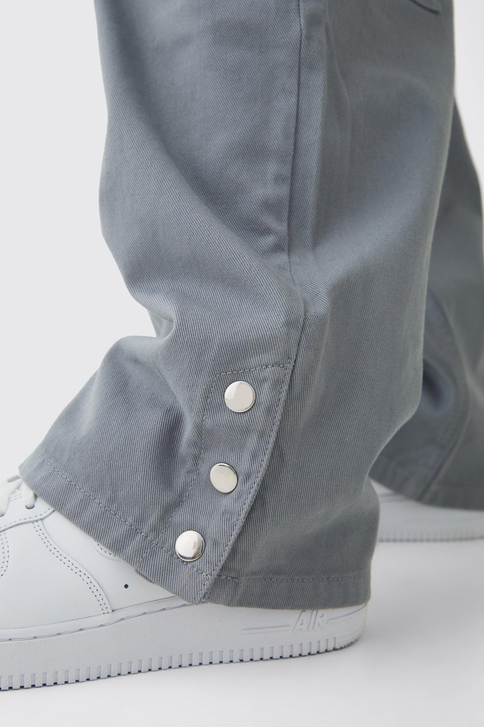 Elasticated Waist Baggy Twill Cargo Pants | boohooMAN USA Product Image
