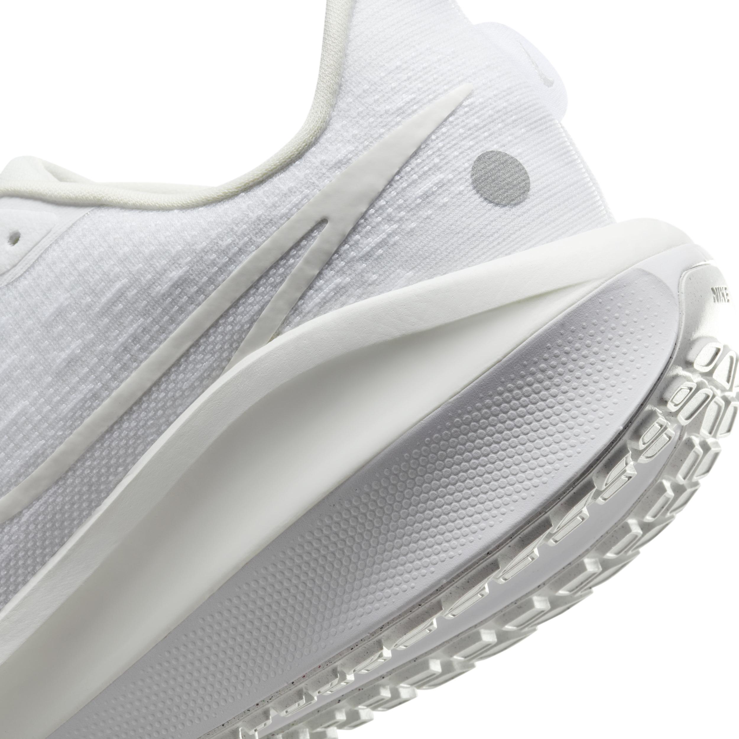 Nike Mens Nike Vomero 17 - Mens Running Shoes Product Image