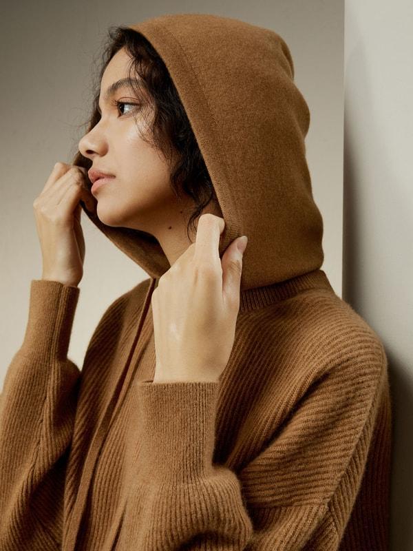 Eshe 2-in-1 Cashmere Detachable Hoodie Product Image