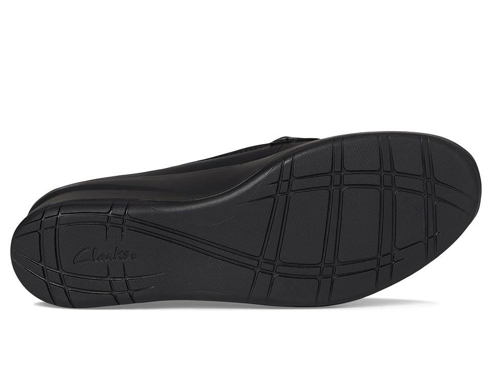Clarks Suttyn Penny Leather) Women's Flat Shoes Product Image