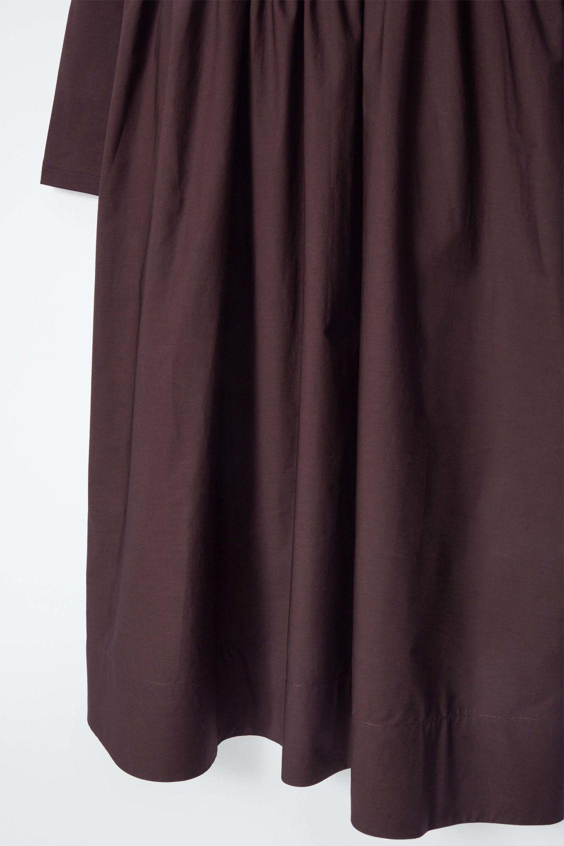 CONTRAST-PANEL LONG-SLEEVED MIDI DRESS Product Image