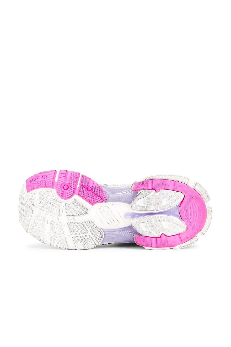 Runner Sneaker Product Image