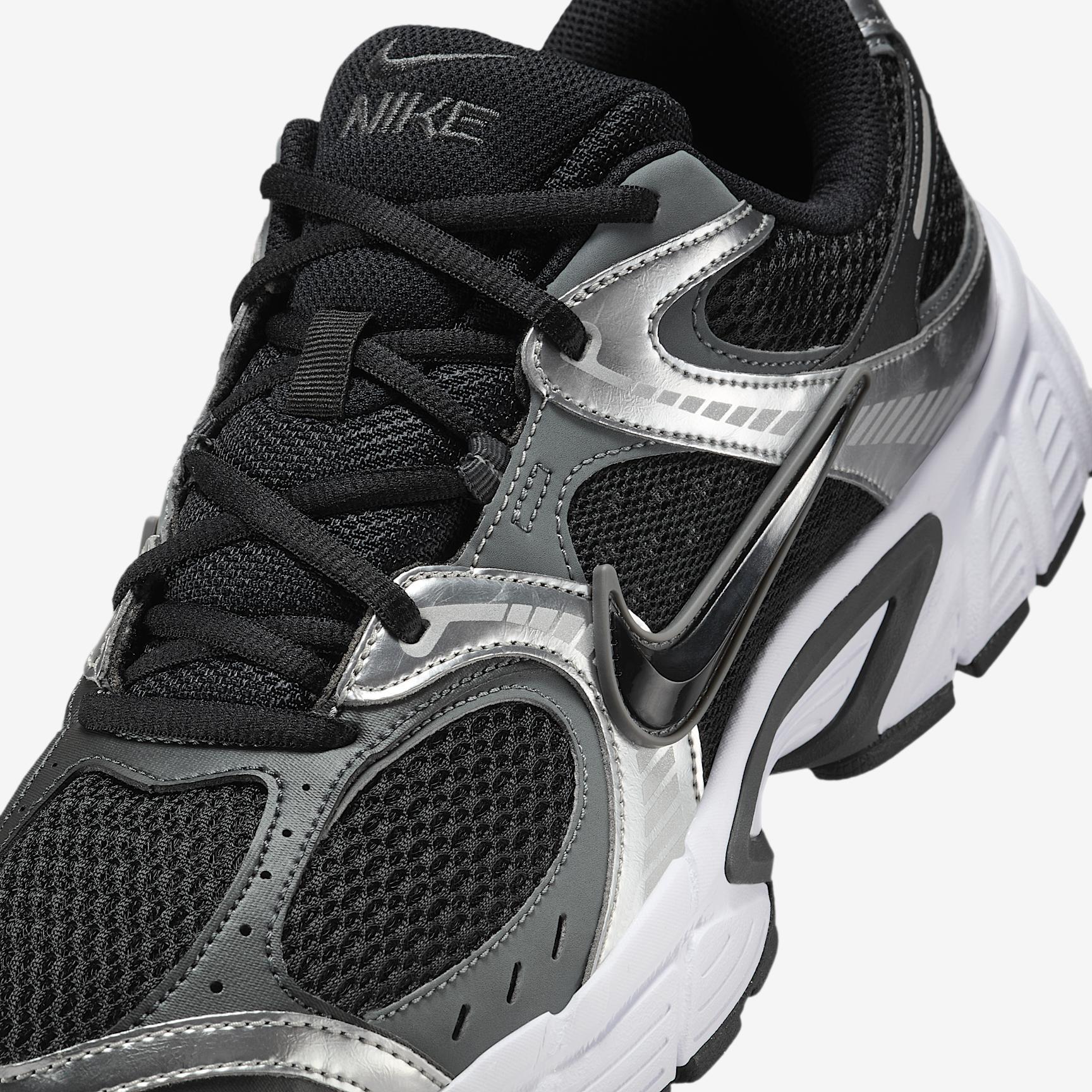 Nike V5 RNR Men's Shoes Product Image
