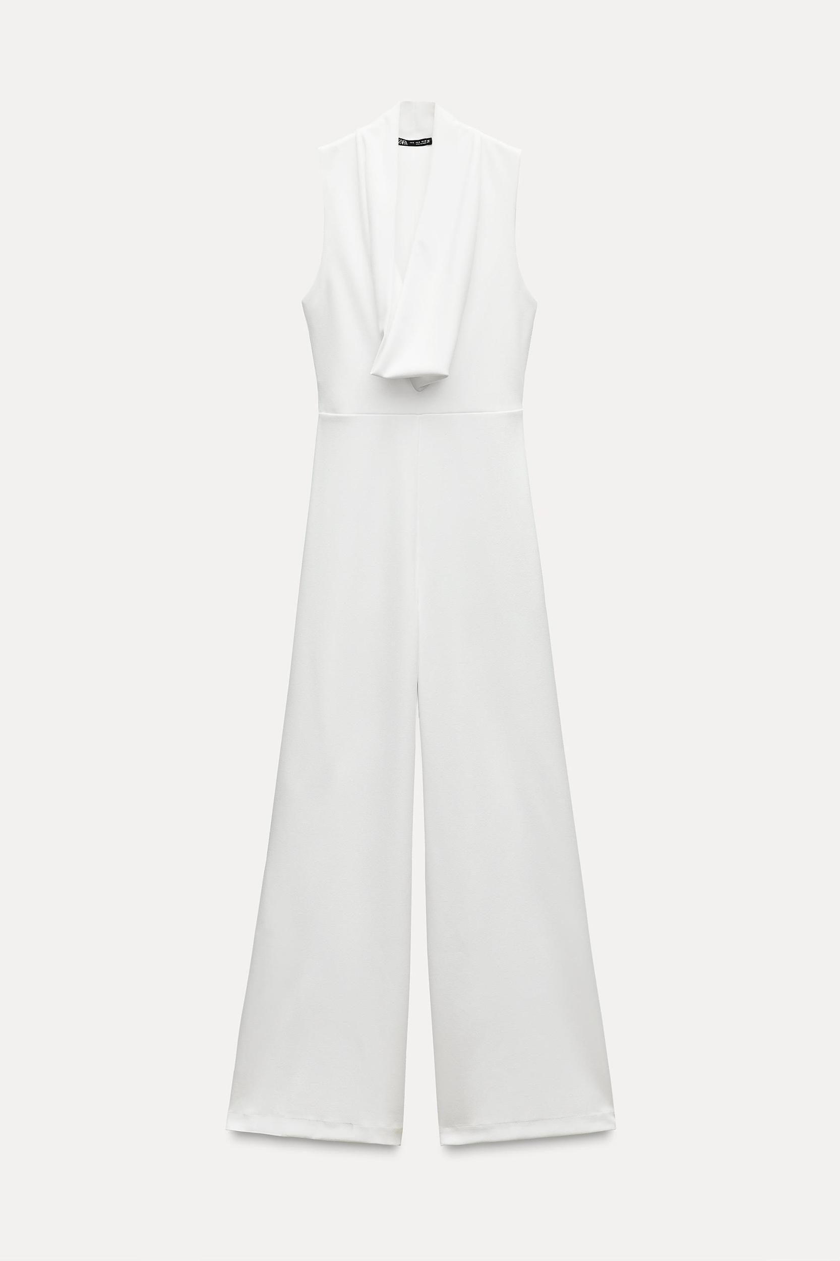 FLOWY NECKLINE CREPE JUMPSUIT Product Image