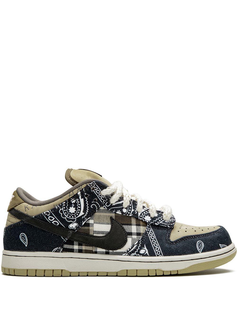 x Travis Scott SB Dunk Low sneakers Product Image