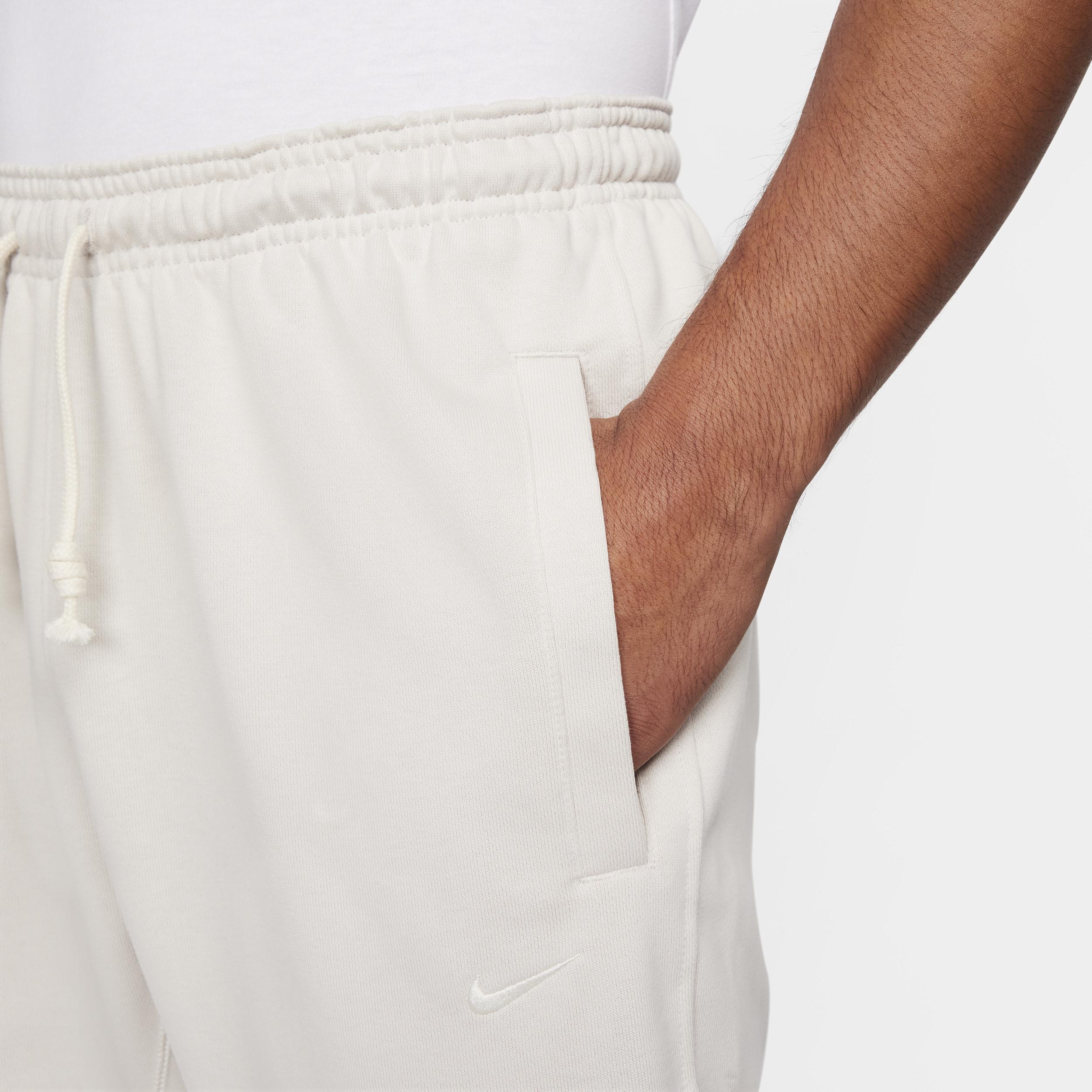 Nike Standard Issue Men's Dri-FIT Soccer Pants Product Image
