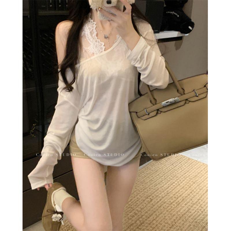Sleeveless Lace Top / Long-Sleeve Boatneck Top Product Image
