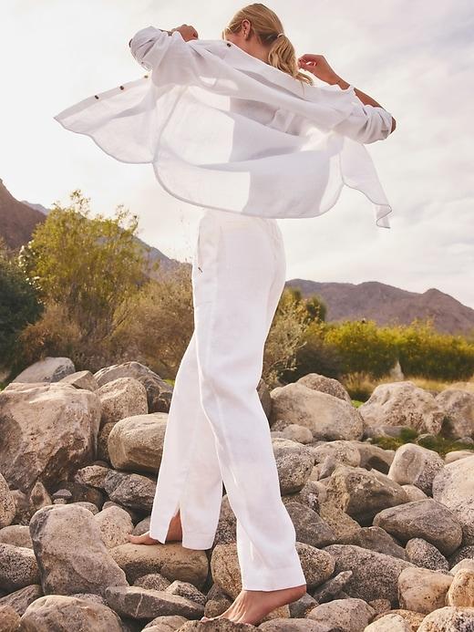 Retreat Linen Top Product Image