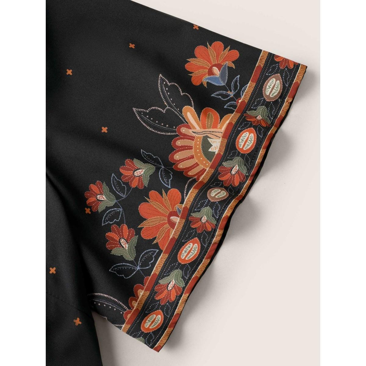 Plus Size Bandana Print Surplice Neck Flutter Sleeve Dress Black Women Resort Non V-neck Short sleeve Curvy Midi Dress BloomChic 22-24/3X Product Image