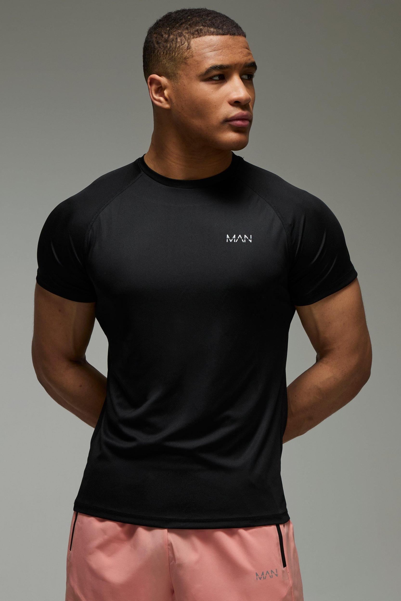 Man Active Running Regular Fit Mesh T-shirt | boohooMAN USA Product Image
