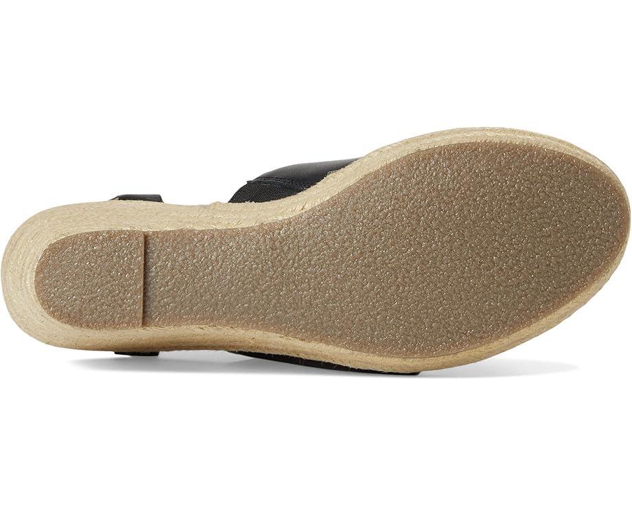 Women's SoftWalk Hilo Product Image