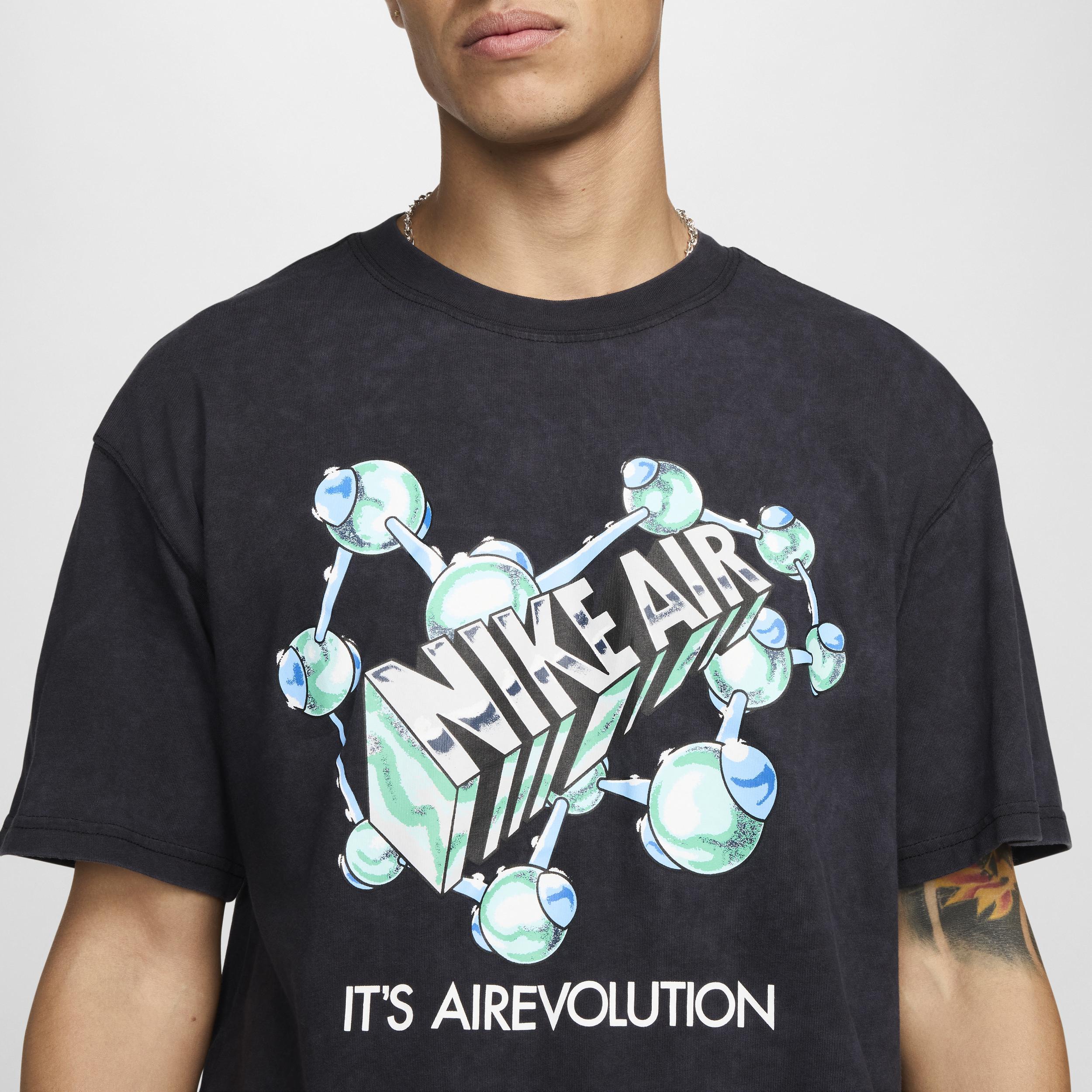 Nike Sportswear Men's T-Shirt Product Image