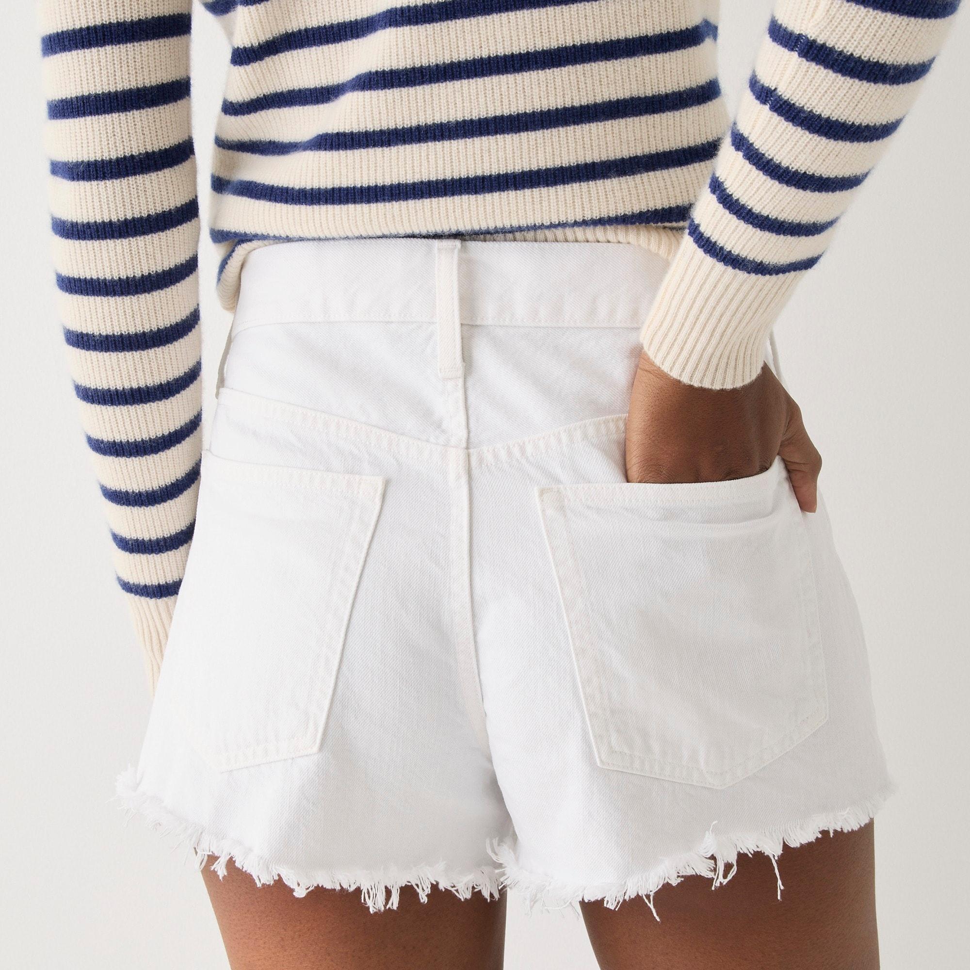 Relaxed denim short in white wash Product Image