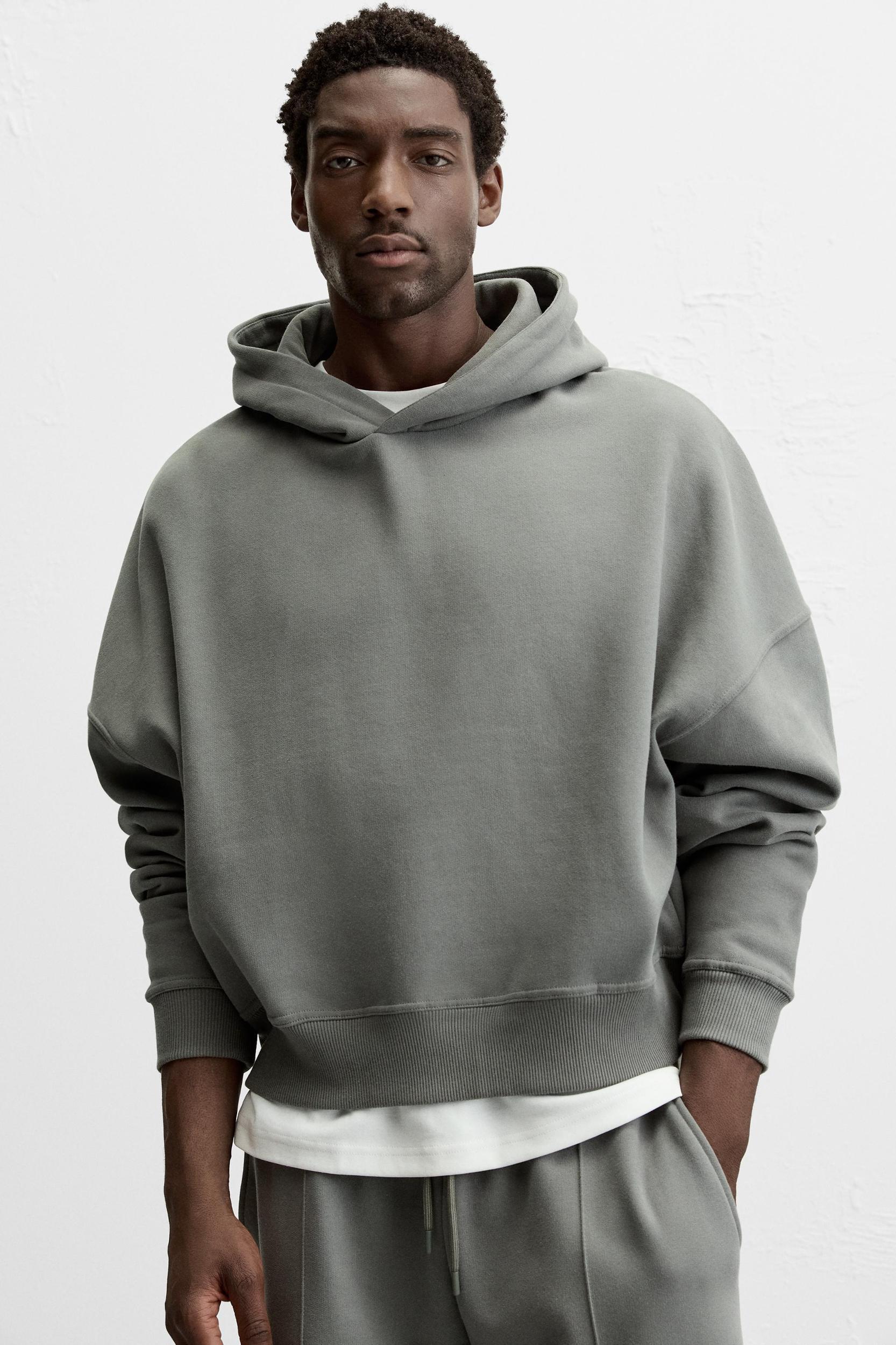 BOXY FIT PATCH SWEATSHIRT Product Image
