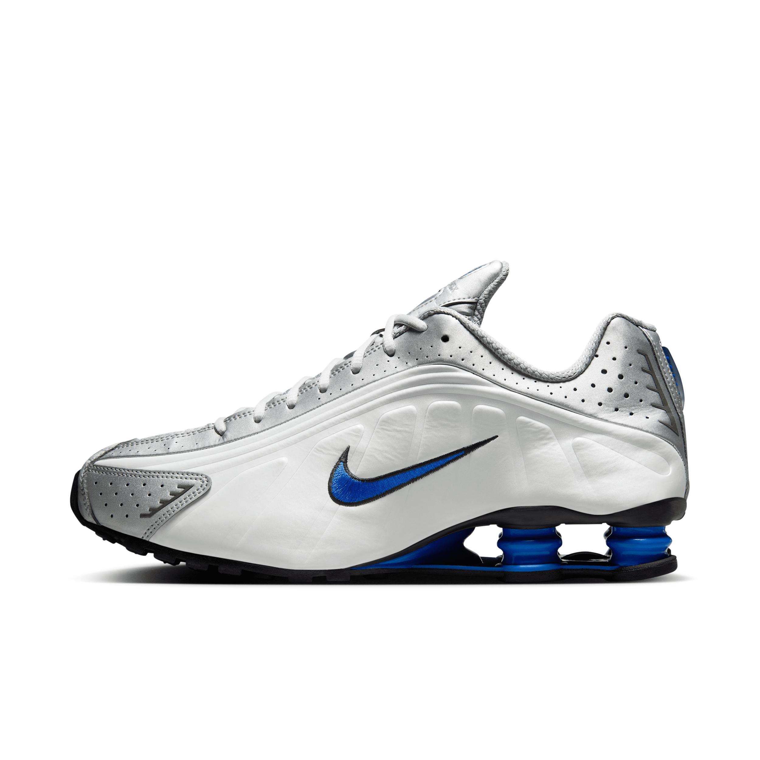Nike Men's Shox R4 Shoes Product Image
