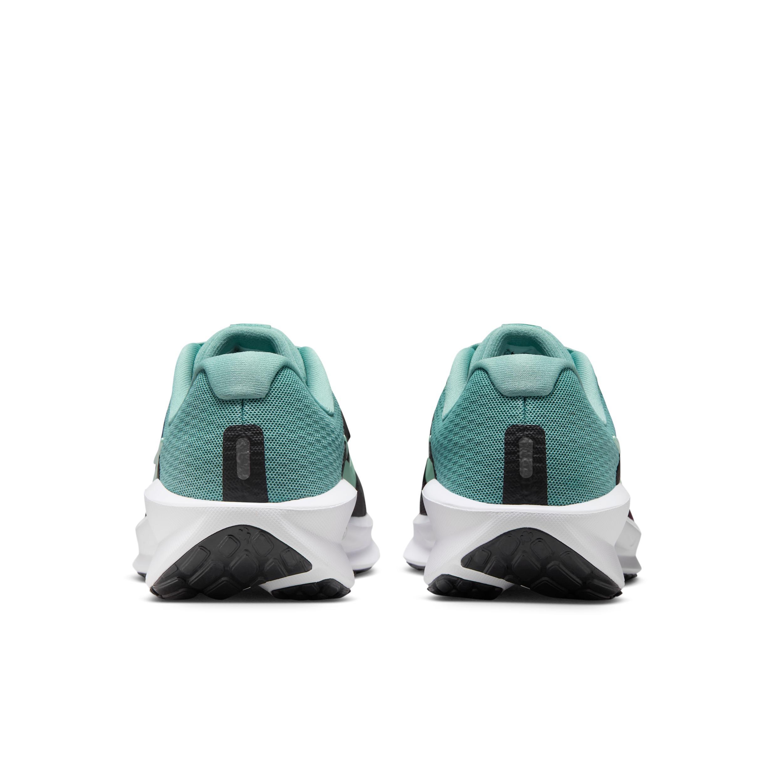 Nike Downshifter 13 Women's Road Running Shoes (Extra Wide) Product Image