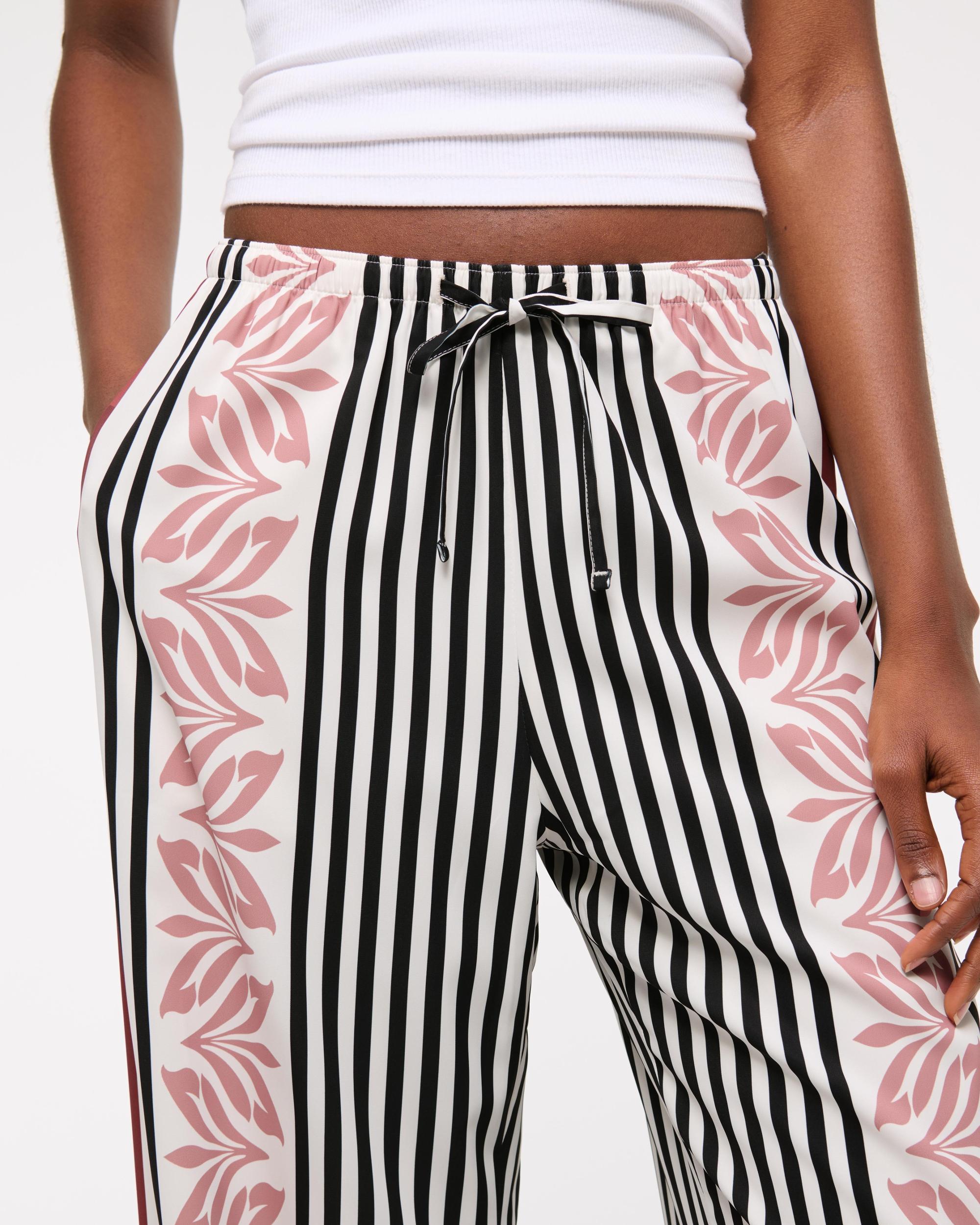Drapey Wide Leg Pull-On Pant Product Image