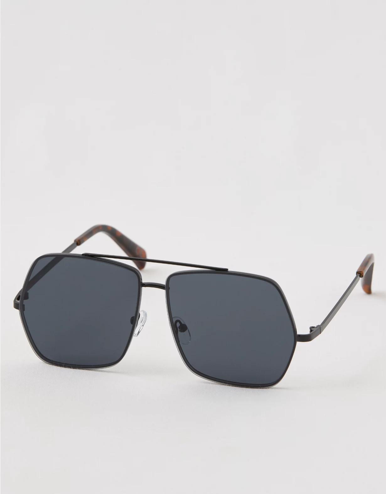 Aerie Oversized Vacay Mode Sunglasses Product Image
