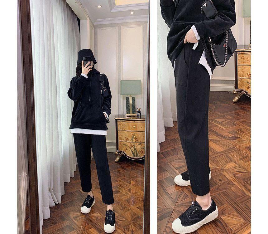 Elastic Waist Cropped Pants Product Image