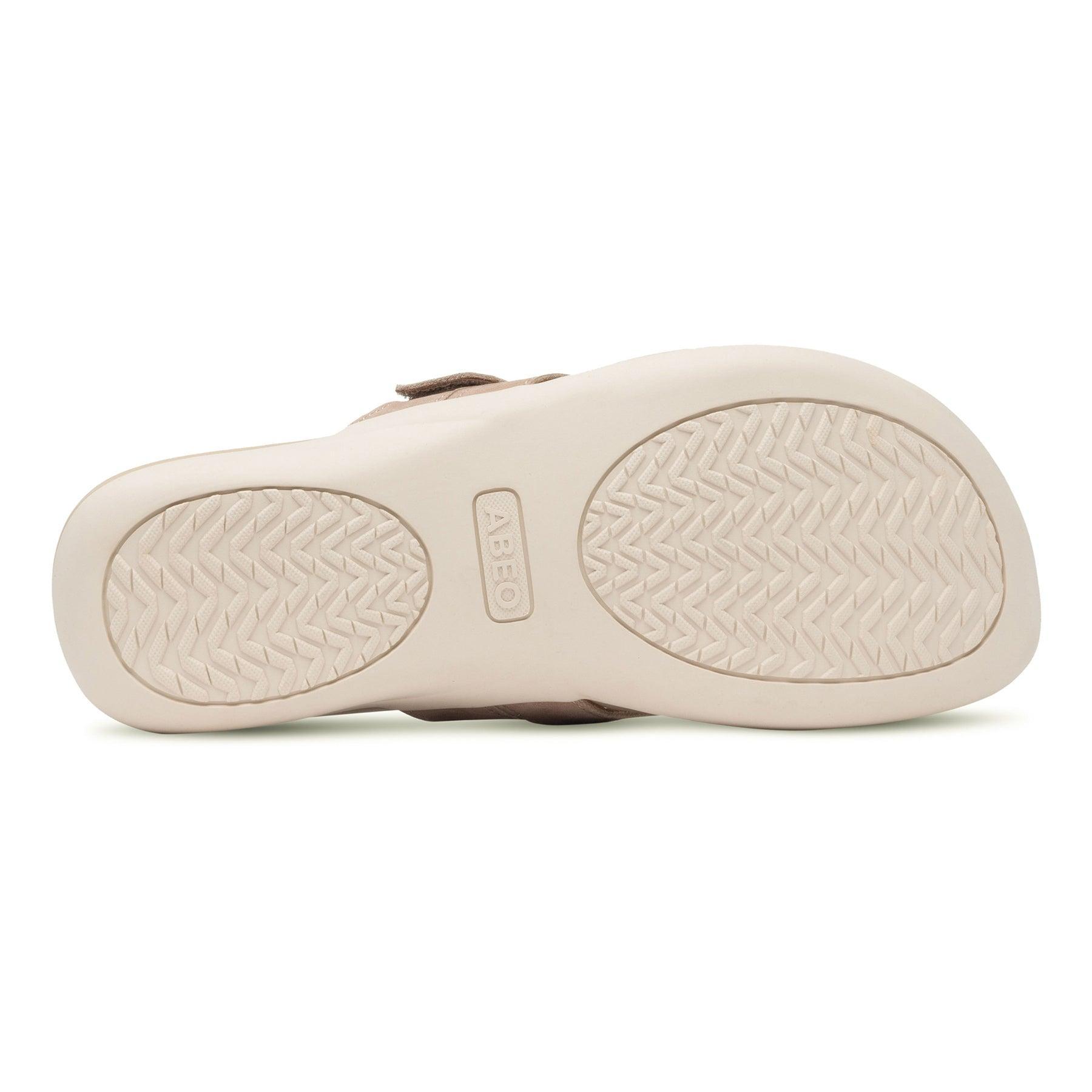 Oasis Thong Sandal Metatarsal Female Product Image