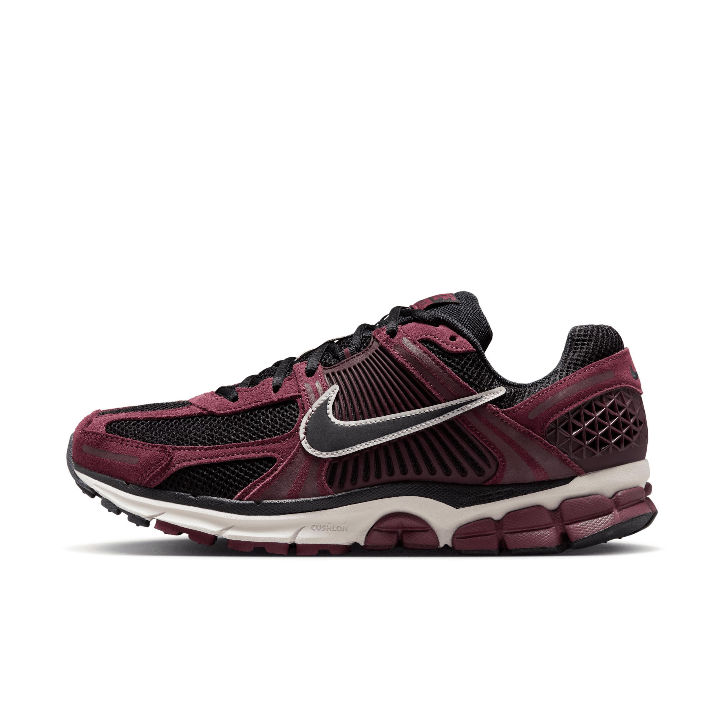 Nike Men's Zoom Vomero 5 Shoes Product Image