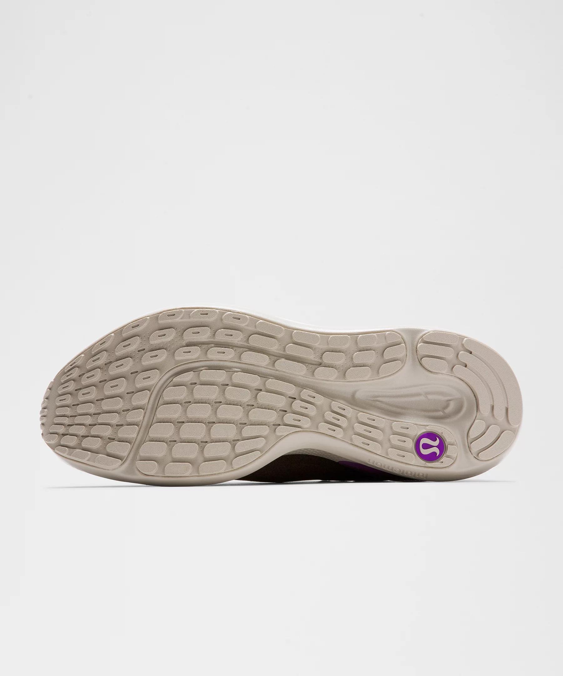 Men's Beyondfeel Running Shoe Product Image