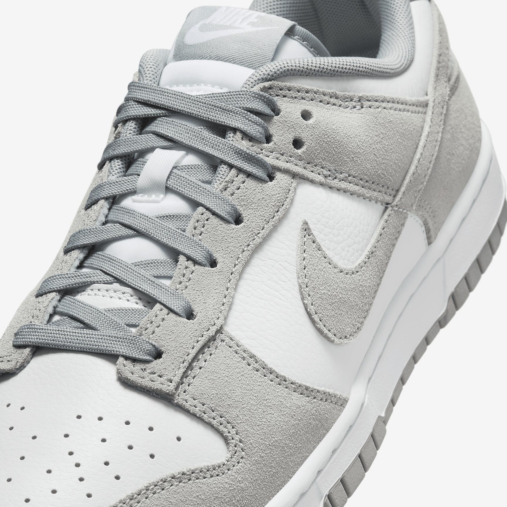 Nike Men's Dunk Low Retro SE Leather/Suede Shoes Product Image