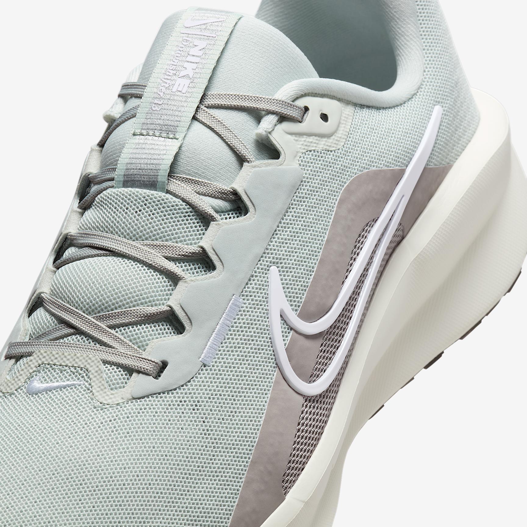 Nike Men's Downshifter 13 Road Running Shoes Product Image