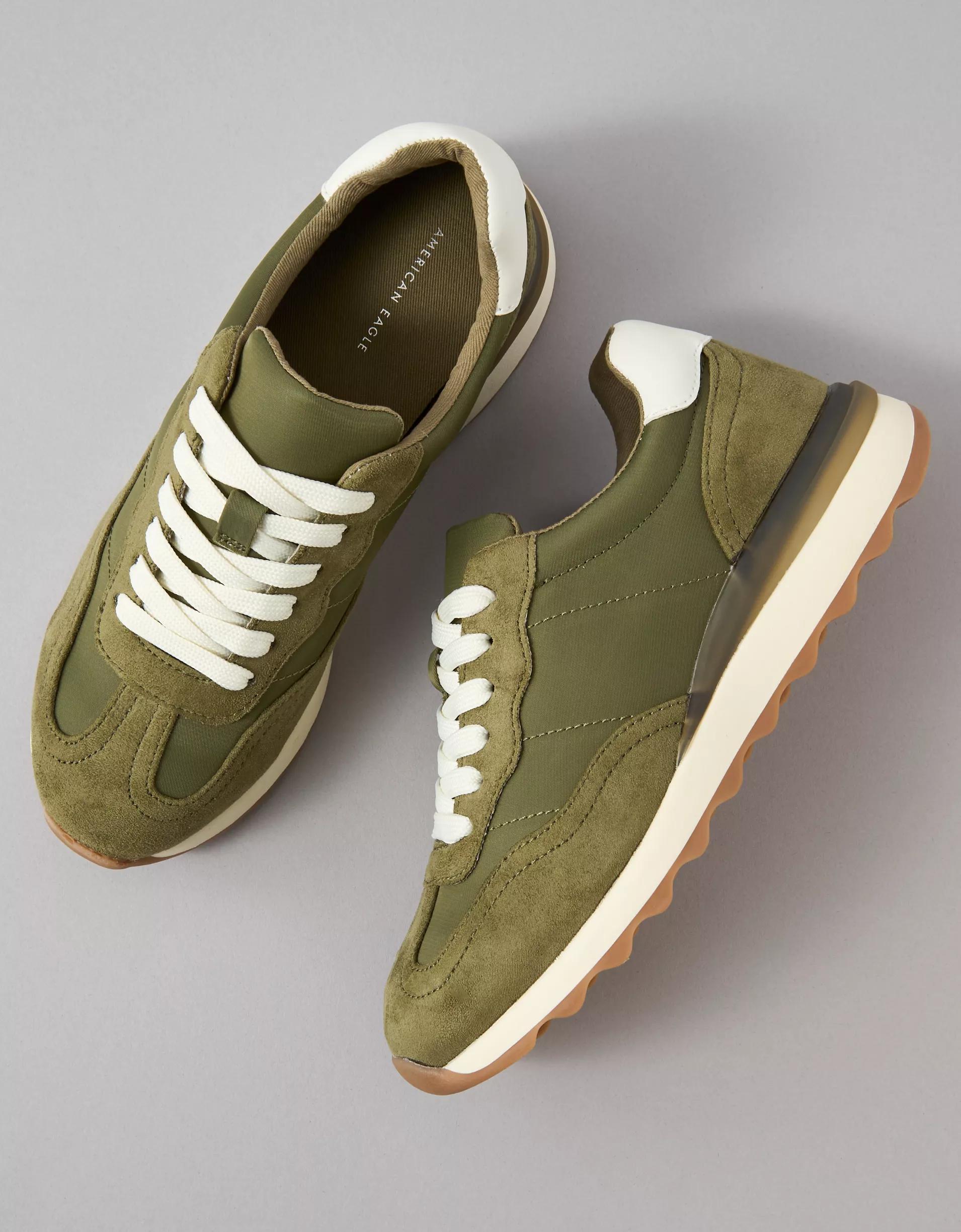 AE Retro Runner Sneaker Product Image