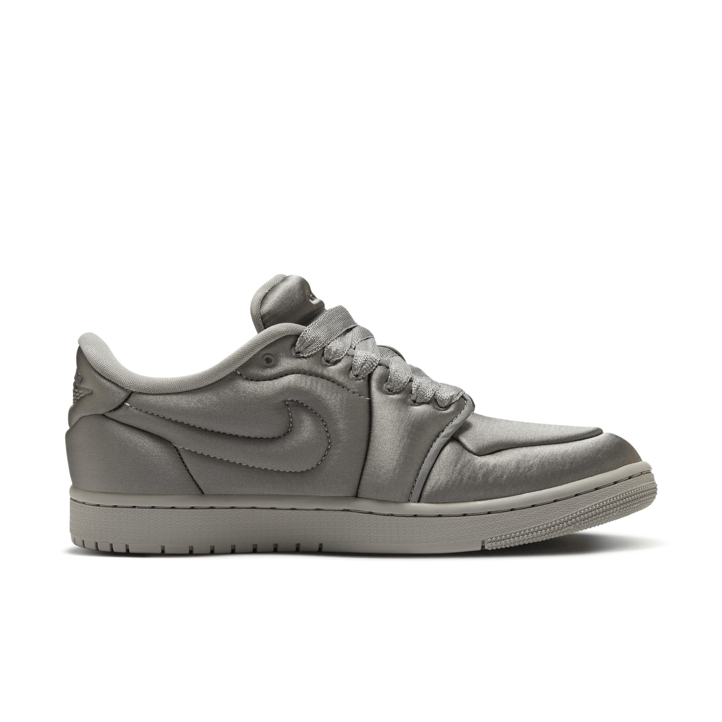 Womens Air Jordan 1 Low Method of Make Shoes Product Image