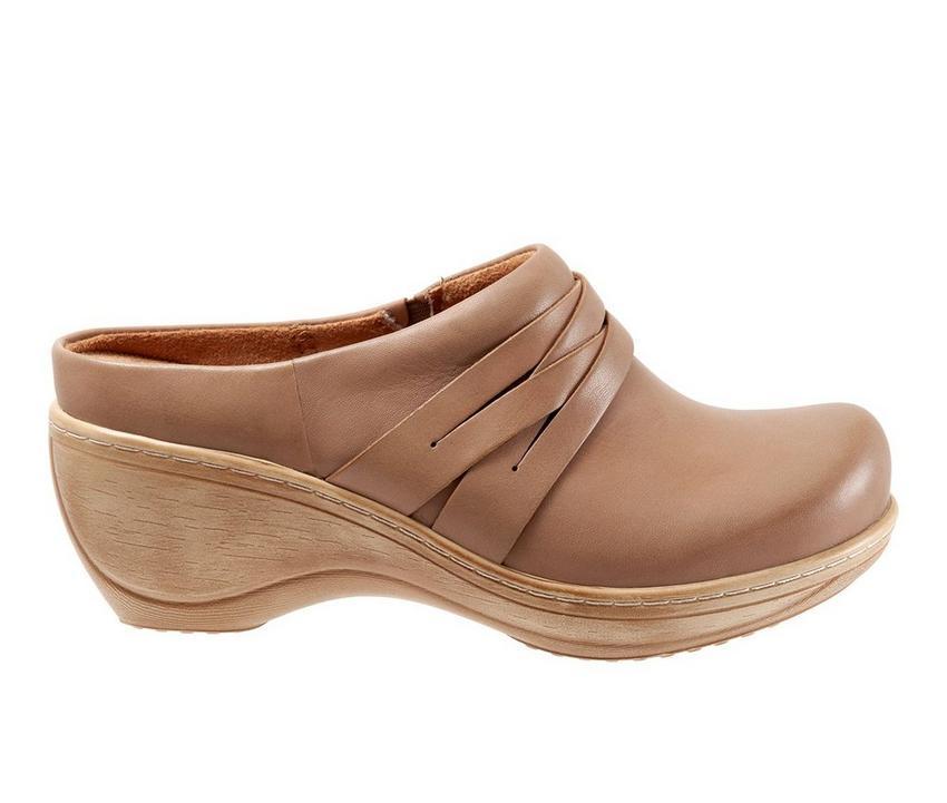 Women's Softwalk Mackay Wedge Clog Product Image
