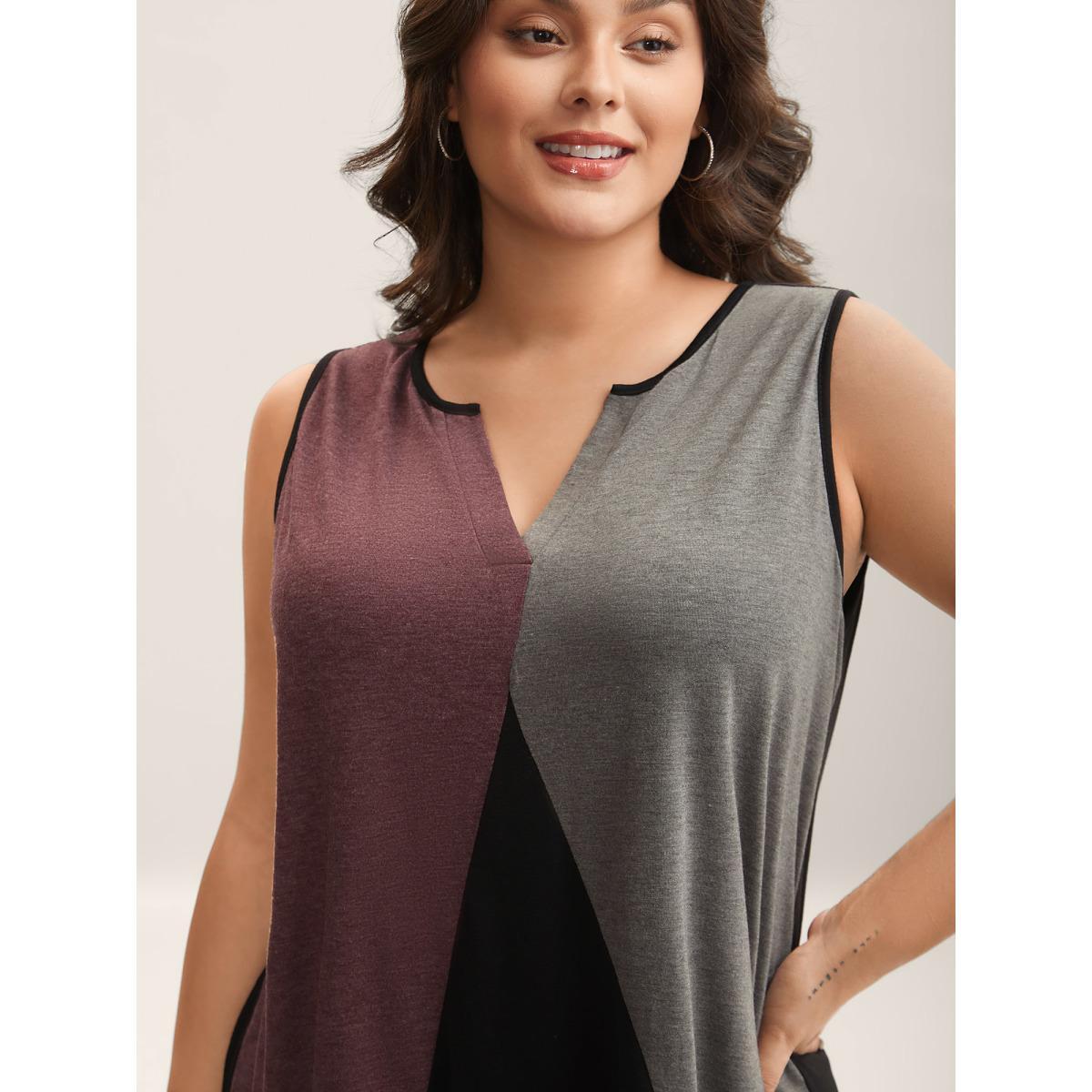 Plus Size Color Block Flowy Split Neck Tank Top Women Black Contrast Notched collar Everyday-Casual Tank Tops Camis BloomChic 26/4X Product Image