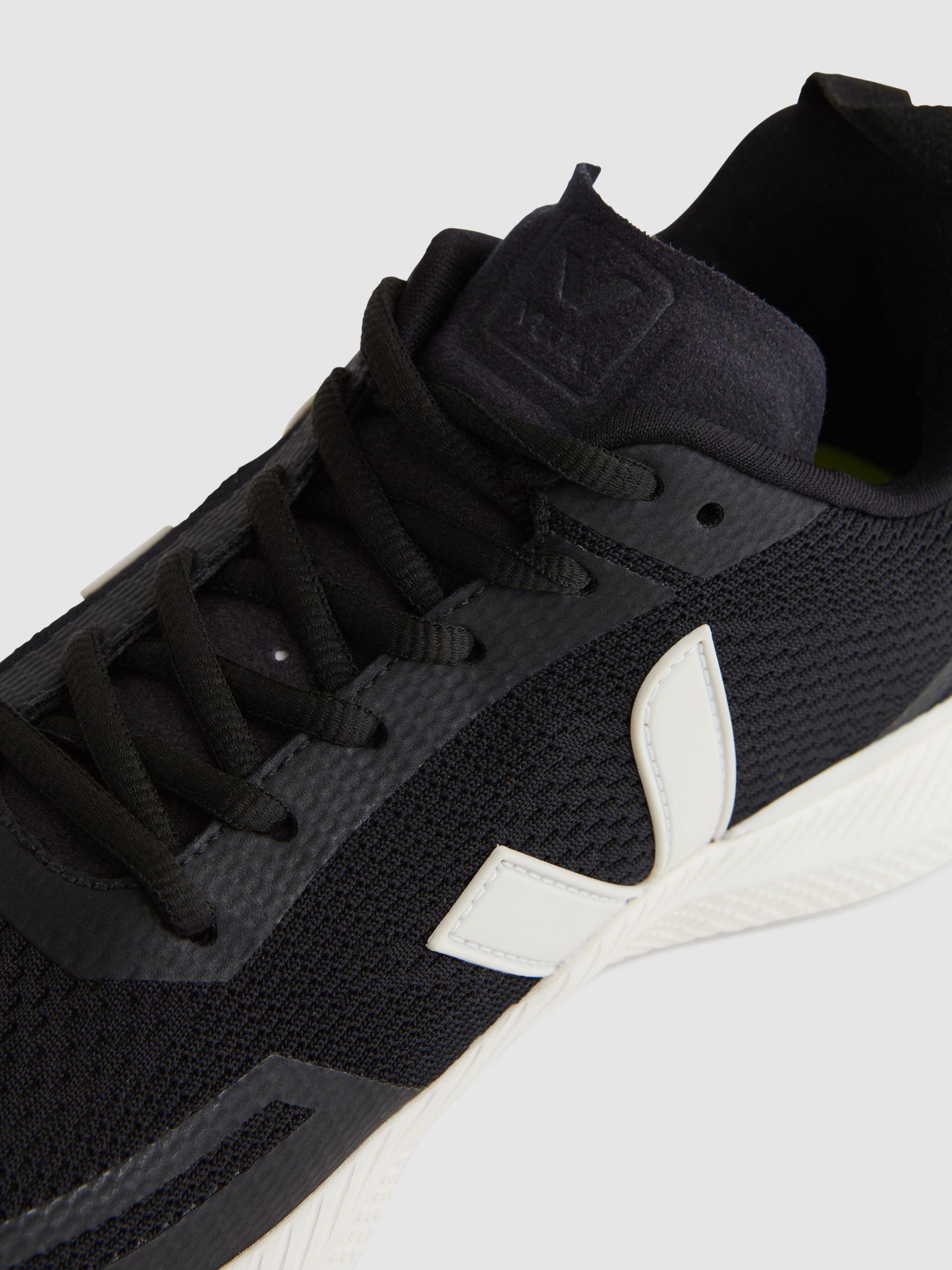 Veja Lightweight Trainers in Cream/Black Product Image