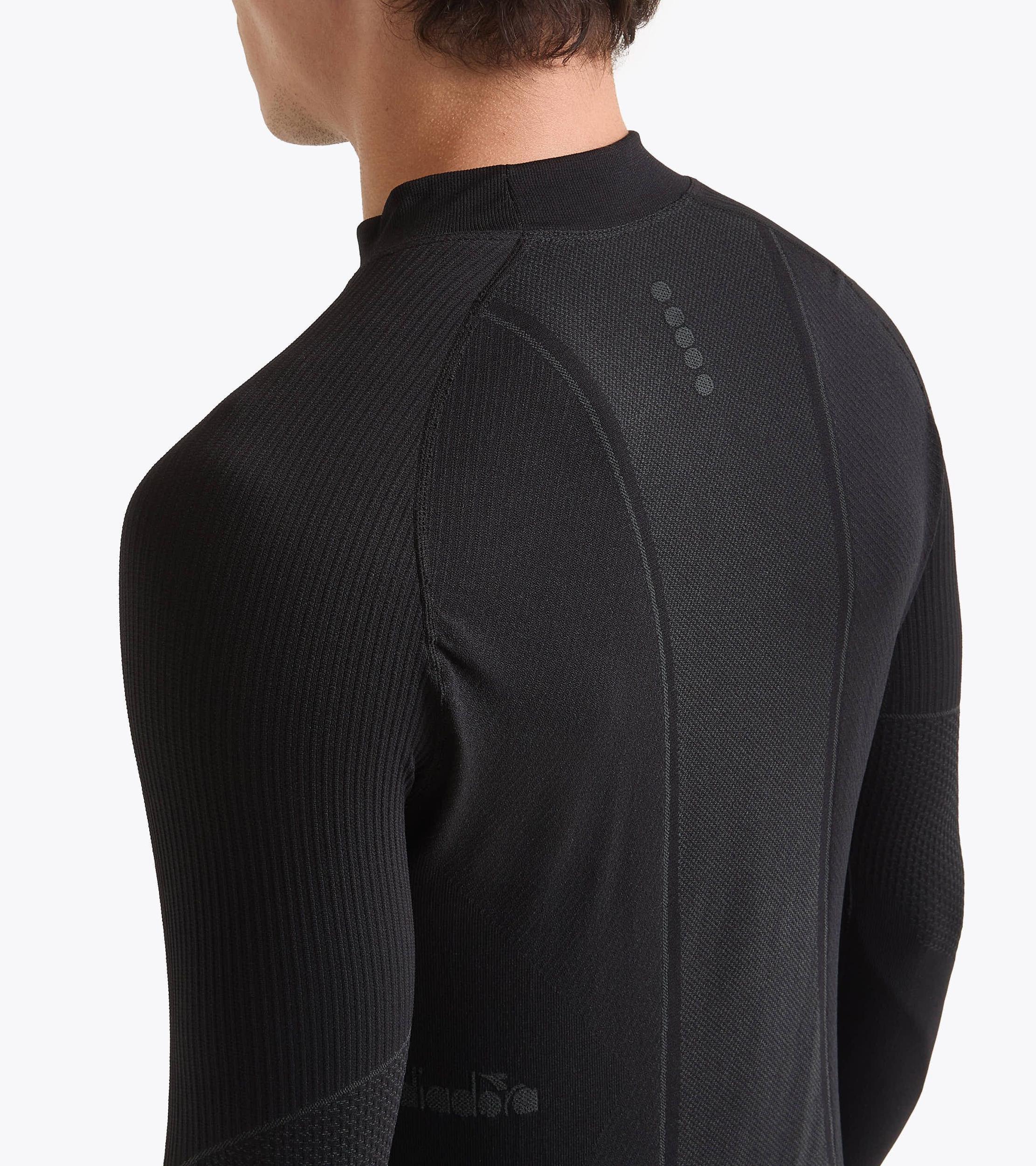 LS TURTLE NECK STRATOZERO Product Image