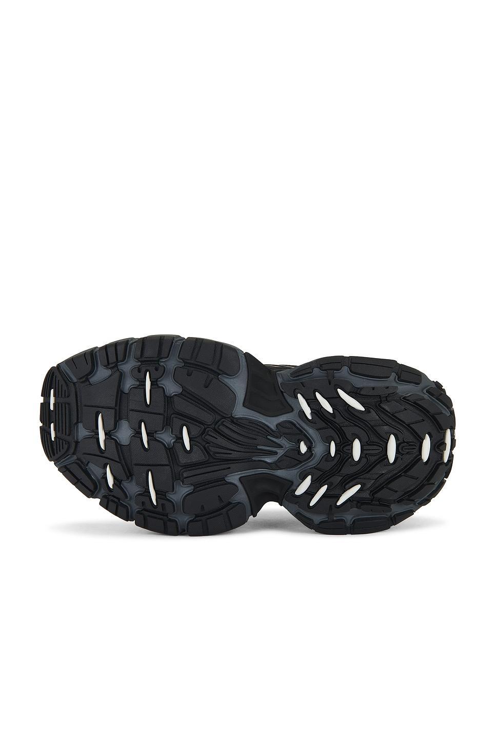 6XL Sneakers Product Image