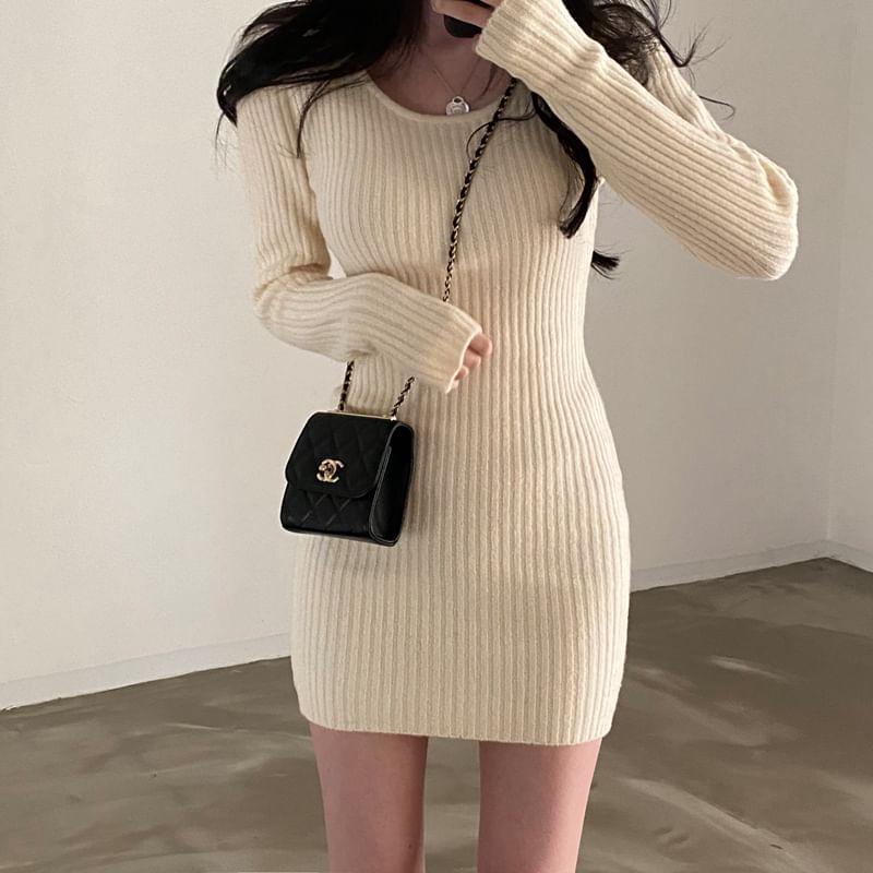 Long-Sleeve Scoop Neck Plain Ribbed Knit Mini Sheath Dress Product Image