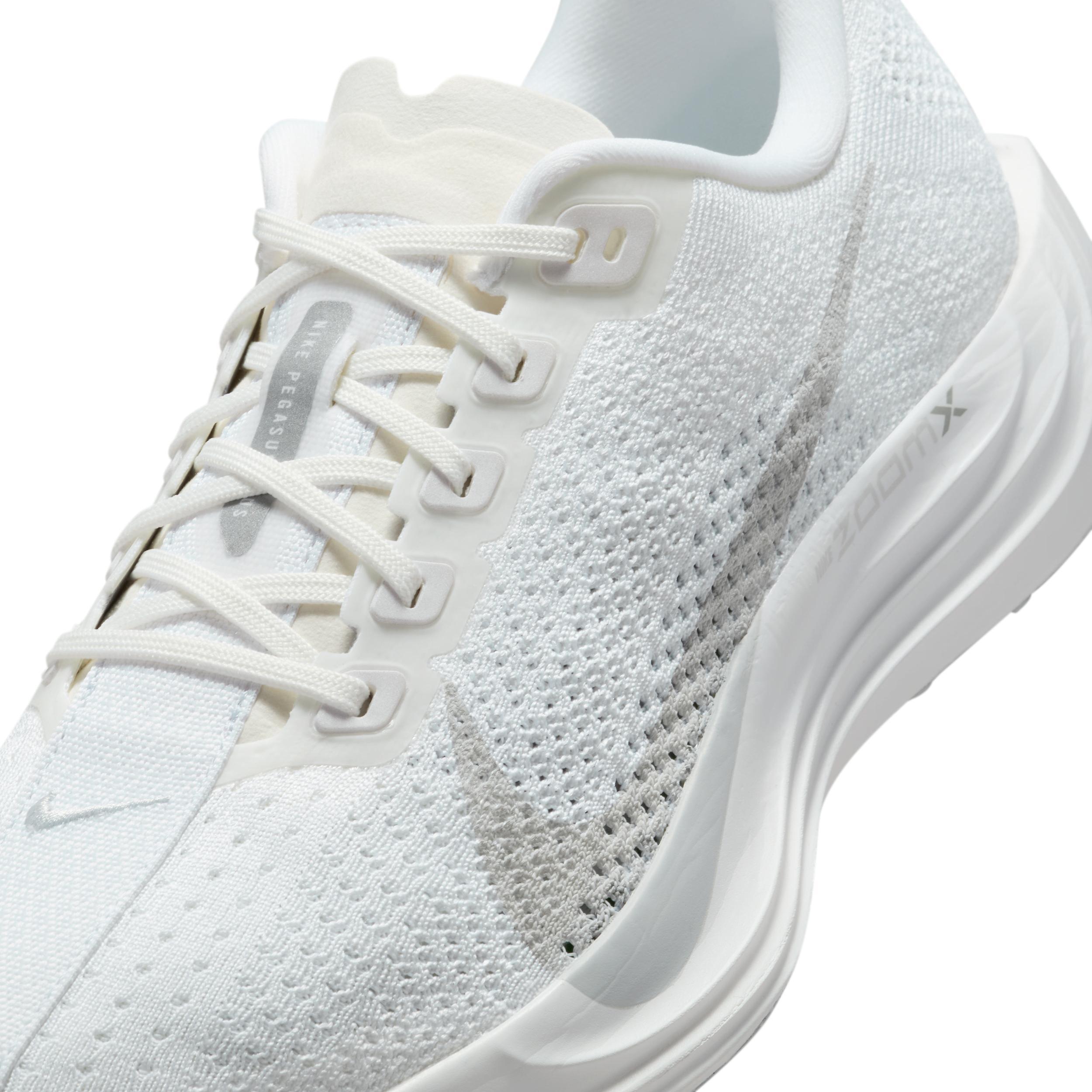Nike Women's Pegasus Plus Road Running Shoes Product Image