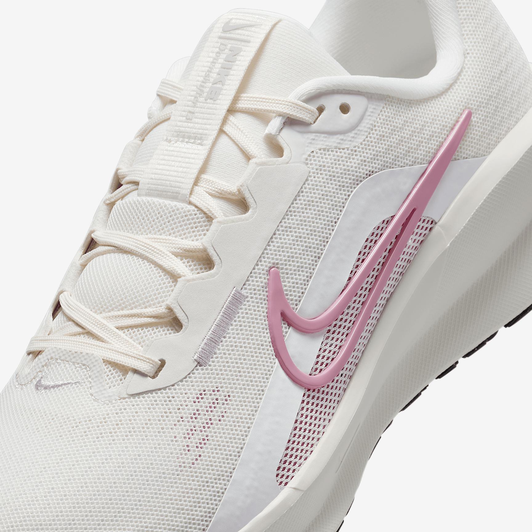 Nike Downshifter 13 Women's Road Running Shoes Product Image