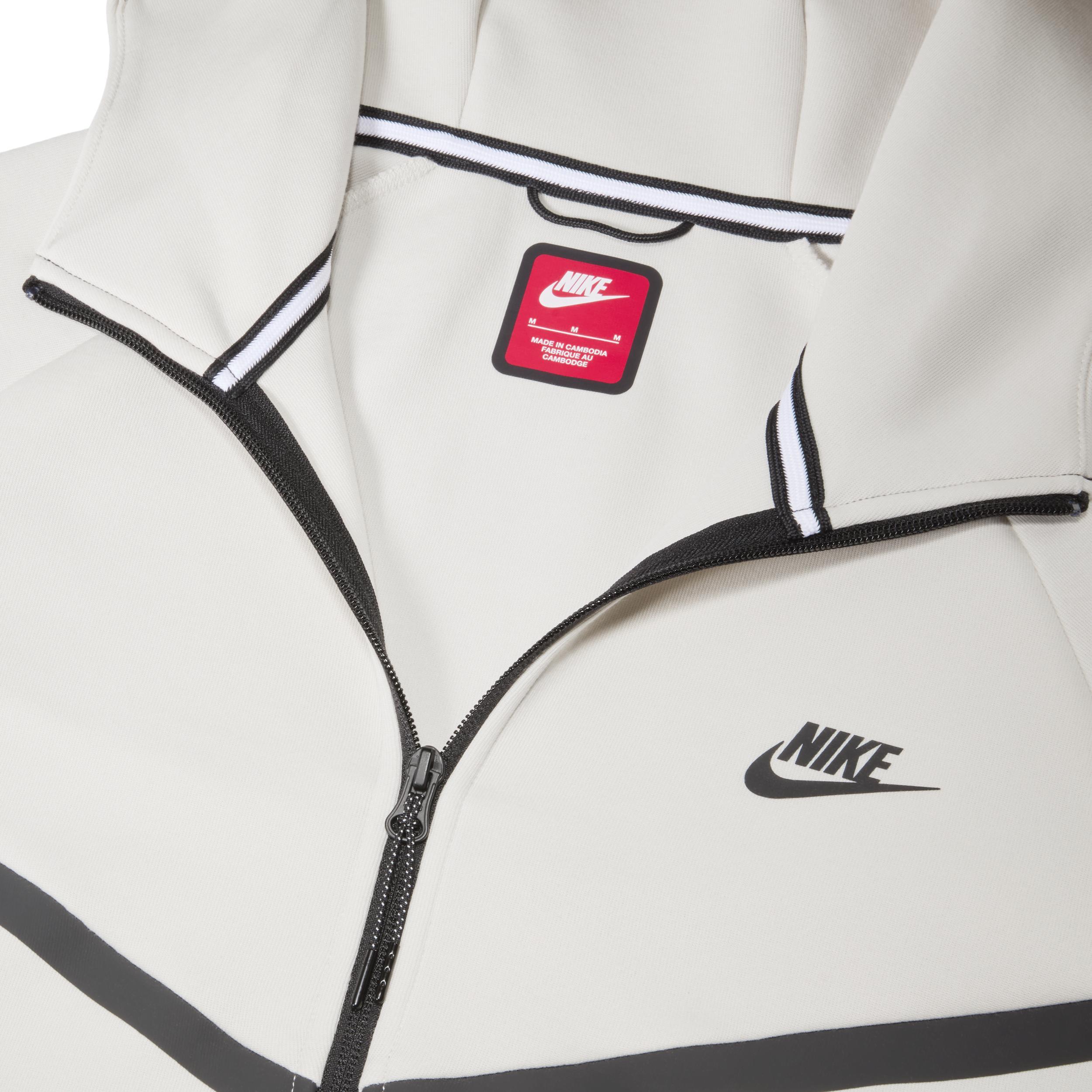 Nike Tech Men's Fleece Windrunner Full-Zip Jacket Product Image