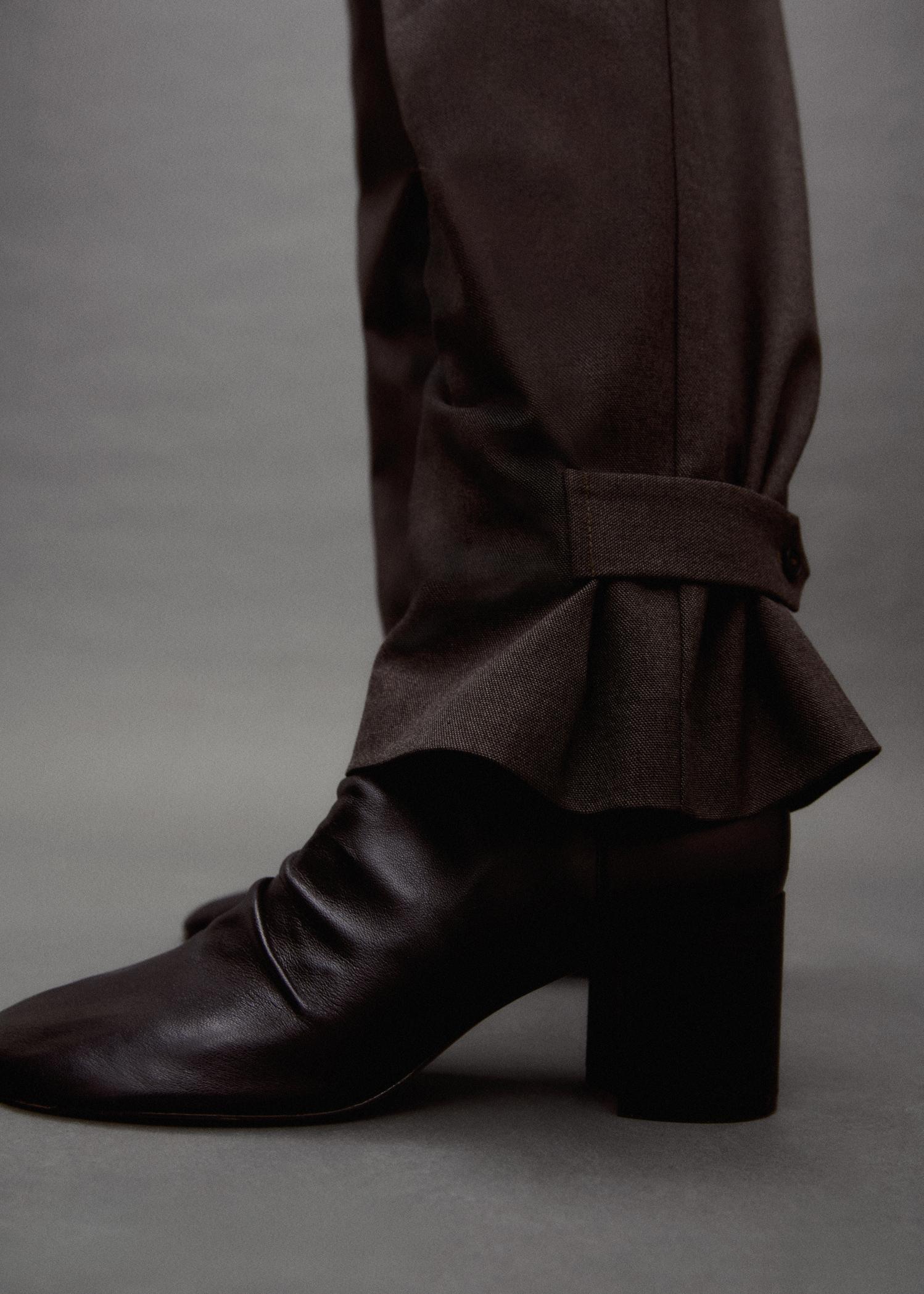 Buttoned-hem wide-leg pants - Women | MANGO USA Product Image