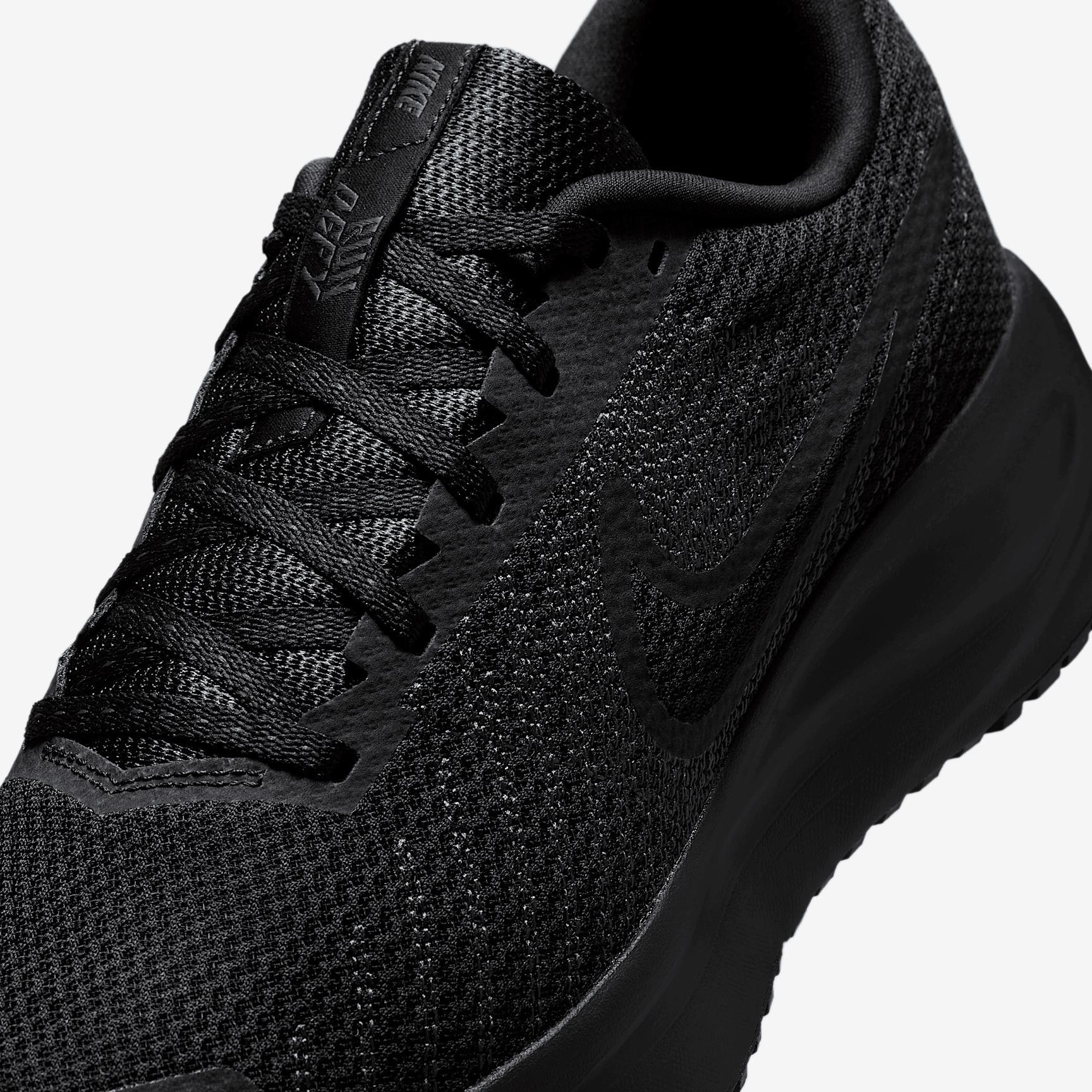 Nike Run Defy Men's Road Running Shoes Product Image