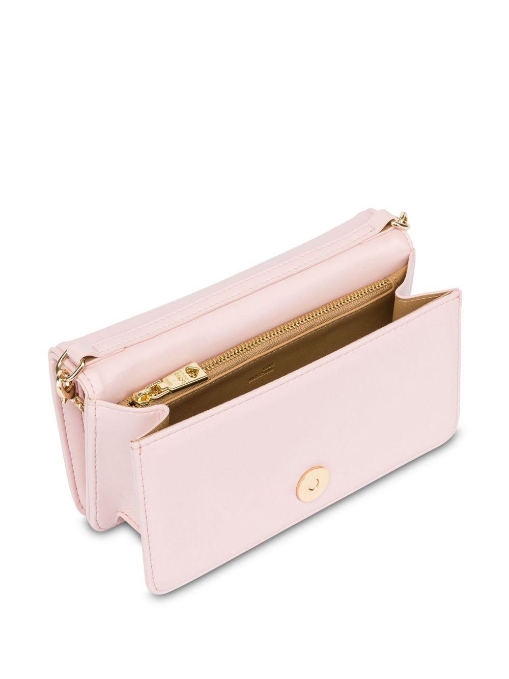 heart-plaque quilted cross body bag Product Image