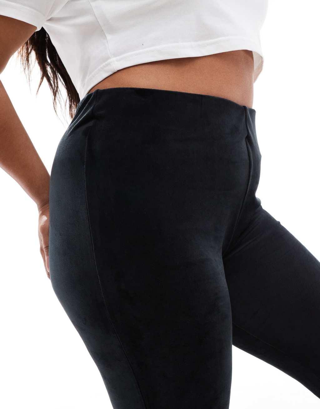 Yours velour leggings in black Product Image
