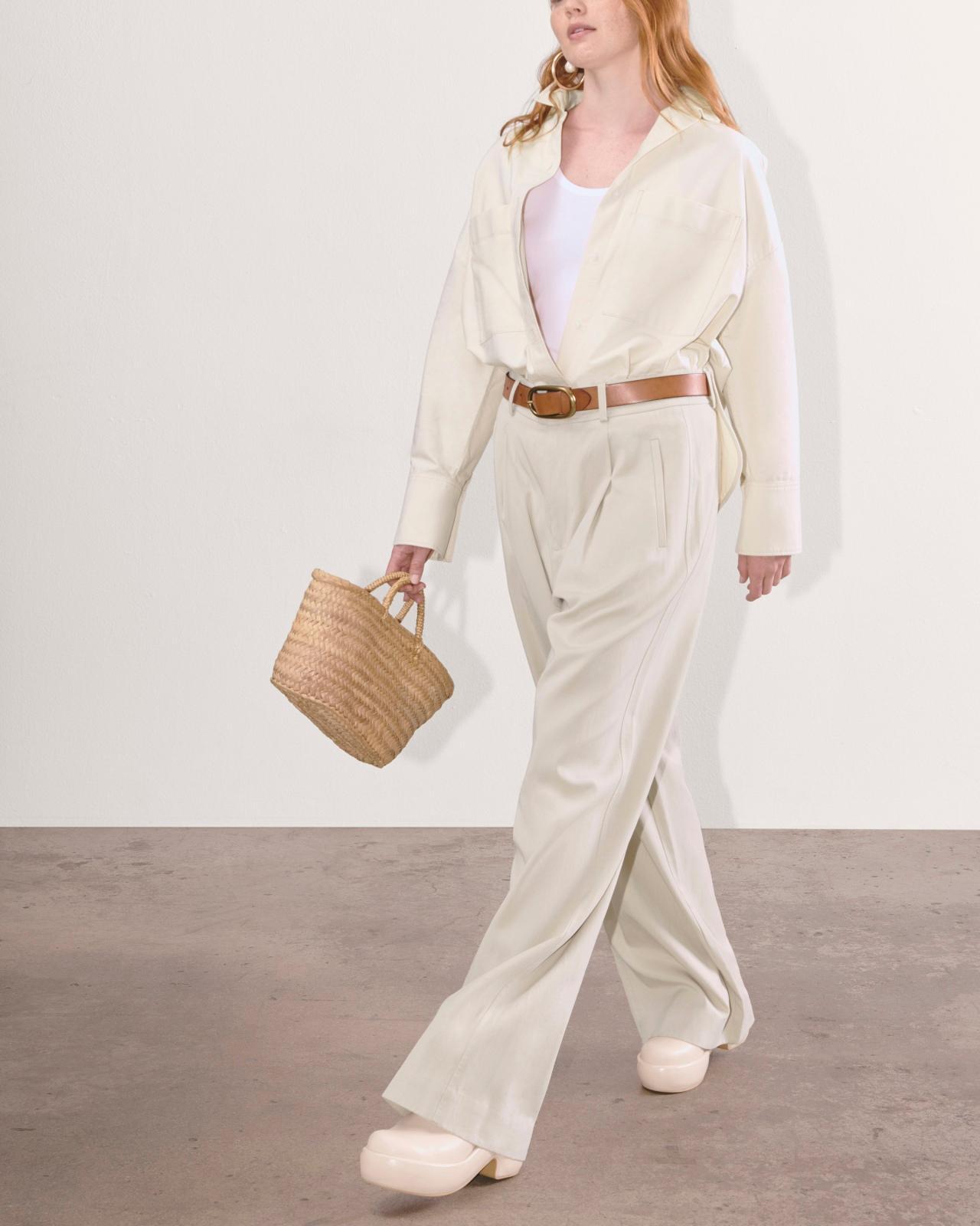 The Draper Pleated Pant in Buttersmooth Product Image