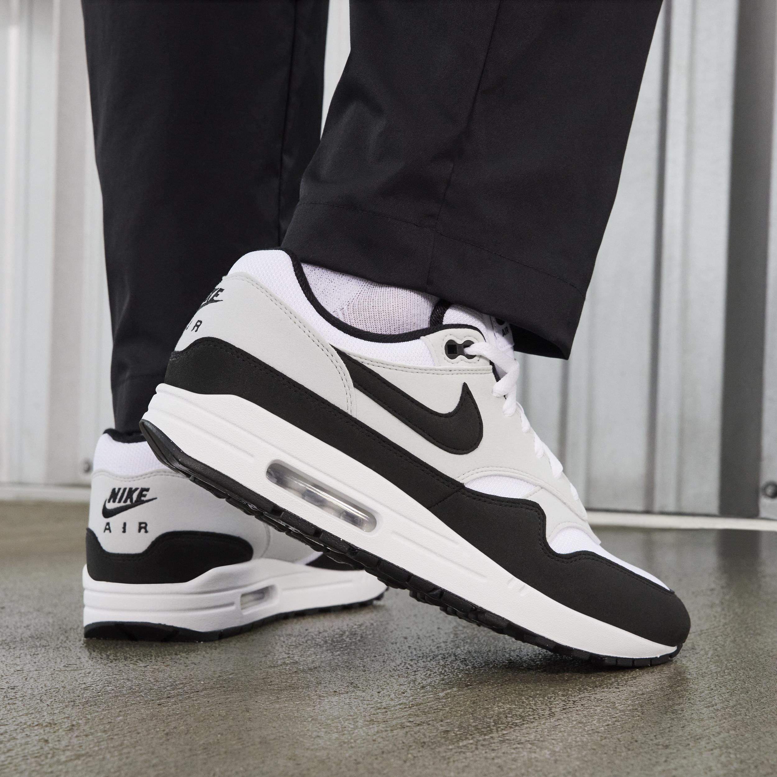 Nike Men's Air Max 1 Shoes Product Image