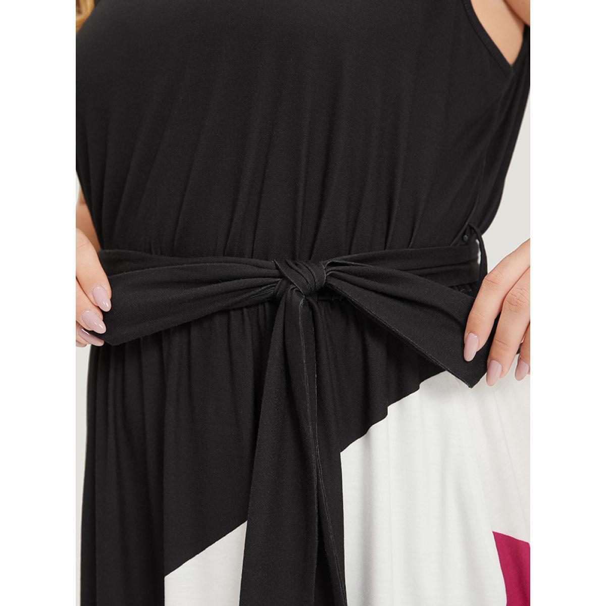 Plus Size Colorblock Contrast Pocket Belted Tank Dress Black Women Casual Plain V-neck Sleeveless Curvy Midi Dress BloomChic 22-24/3X Product Image