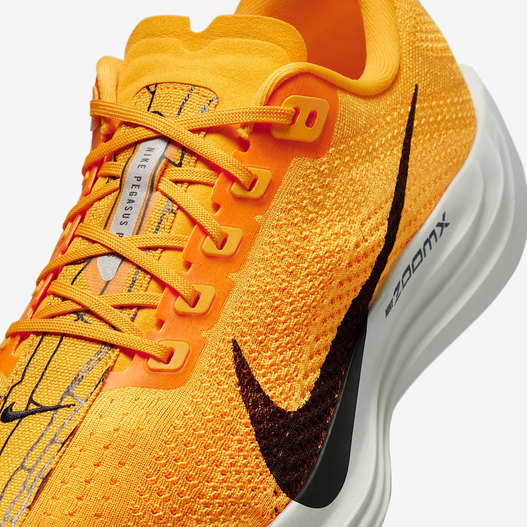 Nike Pegasus Plus LV8 Men's Road Running Shoes Product Image